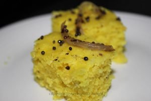 Sooji or Semolina Instant Dhokla