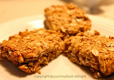 Oatmeal, flaxseed Almond granola bar with honey …no added sugar n oil